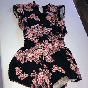 Hot Kiss Other - Women’s size large hot kiss romper outfit Hot Kiss Other - Women’s size large hot kiss romper outfit